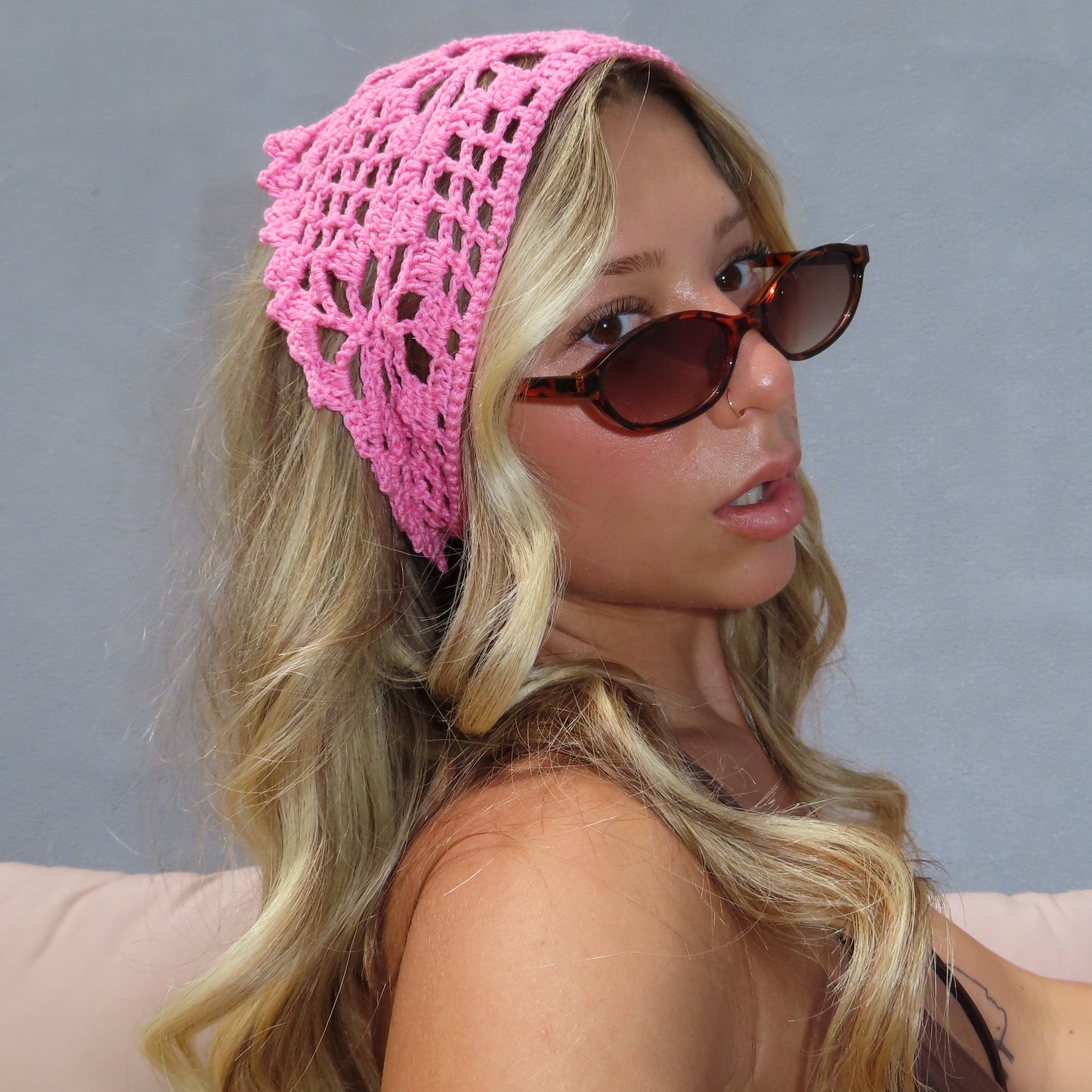 El Mar Rose Crochet Headscarf