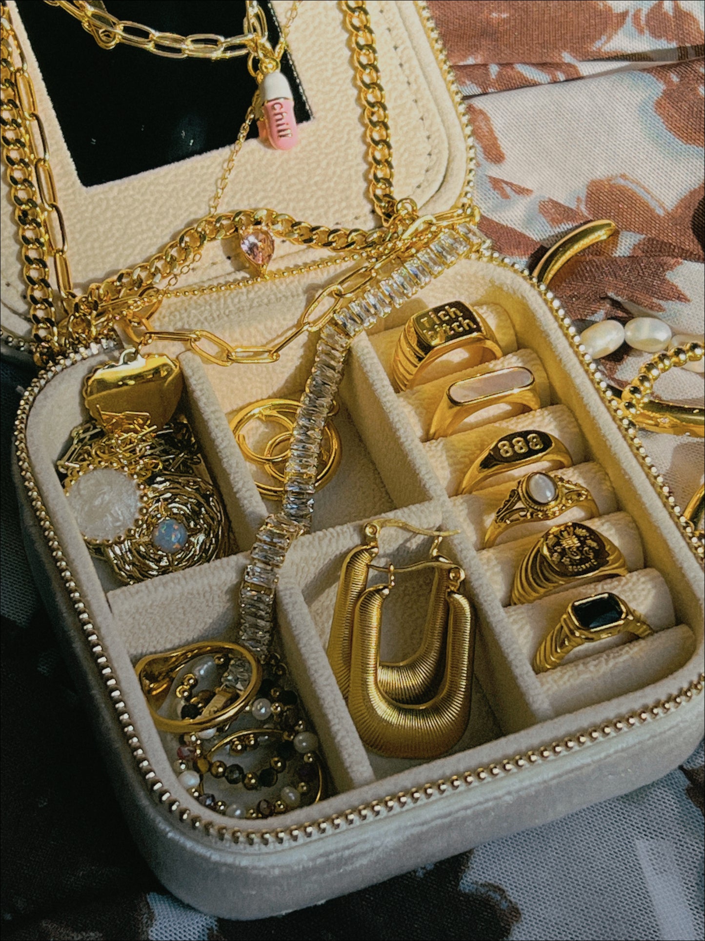 “Rebellious Travels” Nude Jewelry Box